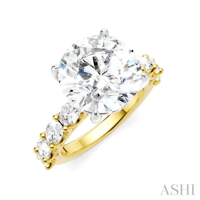 Round Shape Semi-Mount Diamond Engagement Ring