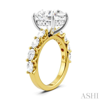 Round Shape Semi-Mount Diamond Engagement Ring