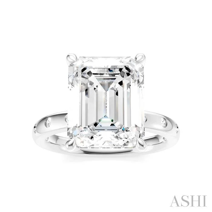 Emerald Shape Semi-Mount Diamond Engagement Ring