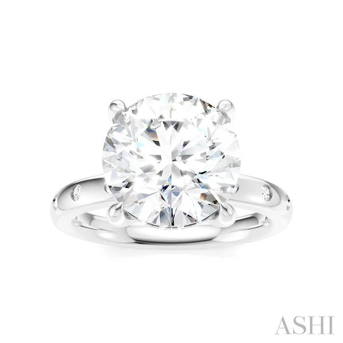 Round Shape Semi-Mount Diamond Engagement Ring