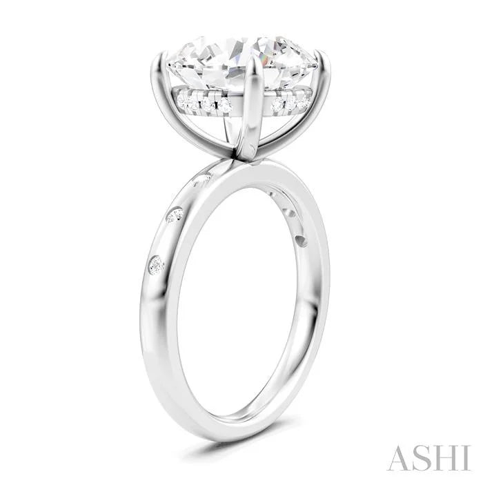 Round Shape Semi-Mount Diamond Engagement Ring