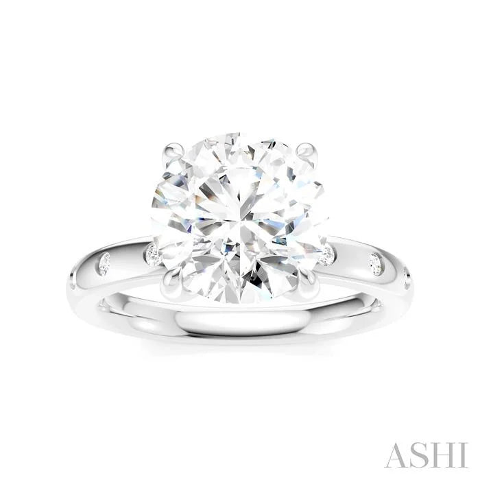 Round Shape Semi-Mount Diamond Engagement Ring