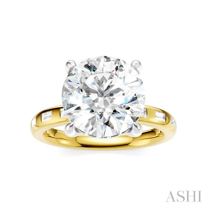 Round Shape Semi-Mount Diamond Engagement Ring