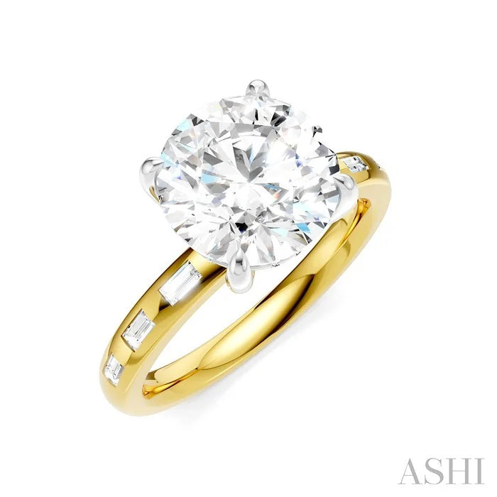 Round Shape Semi-Mount Diamond Engagement Ring