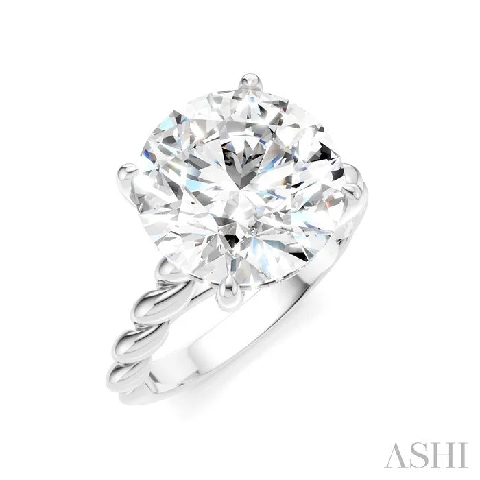 Round Shape Semi-Mount Diamond Engagement Ring
