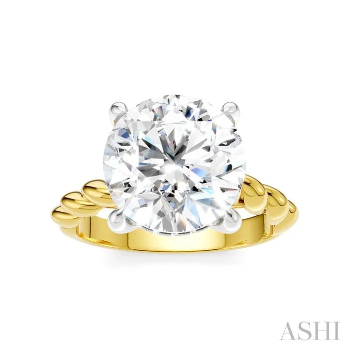 Round Shape Semi-Mount Diamond Engagement Ring