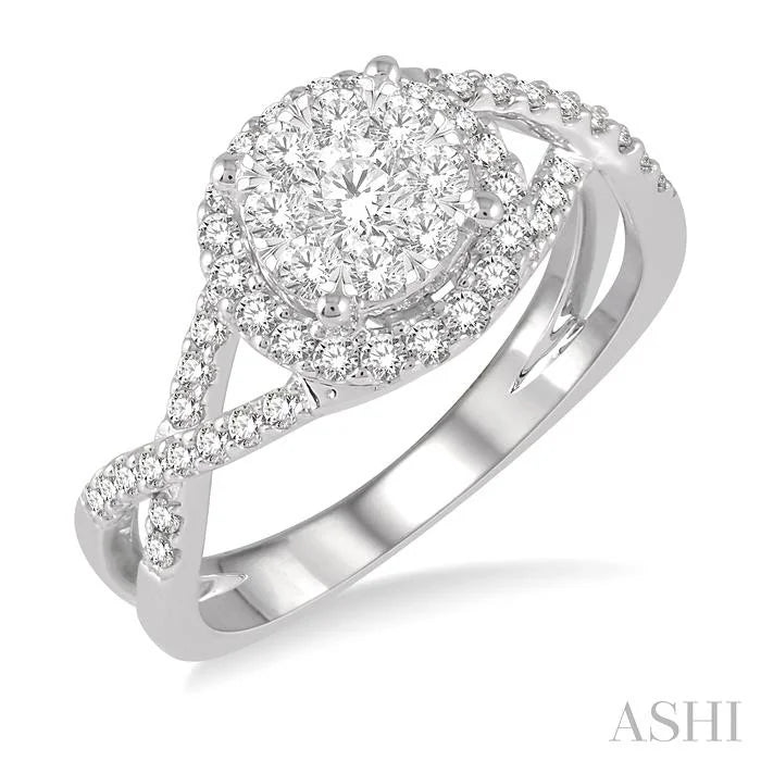Round Shape Halo Lovebright Diamond Engagement Ring