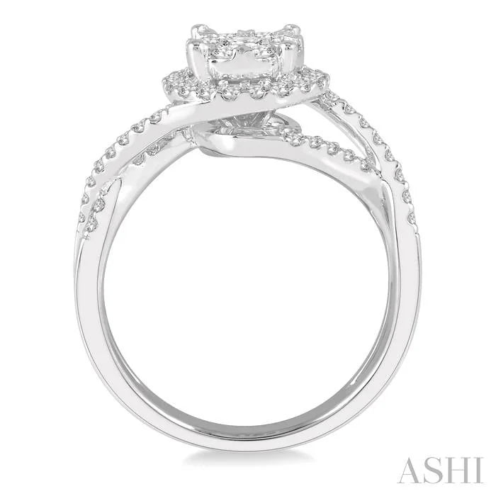 Round Shape Halo Lovebright Diamond Engagement Ring