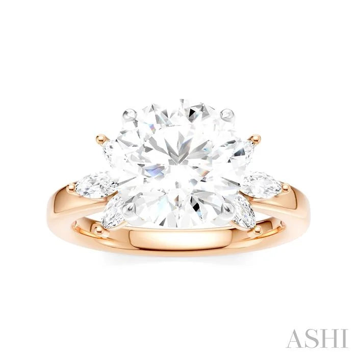 Round Shape Semi-Mount Diamond Engagement Ring