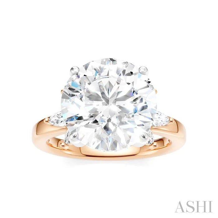 Round Shape Semi-Mount Diamond Engagement Ring