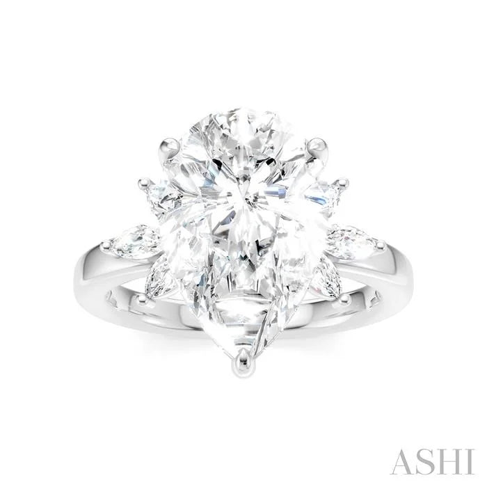 Pear Shape Semi-Mount Diamond Engagement Ring