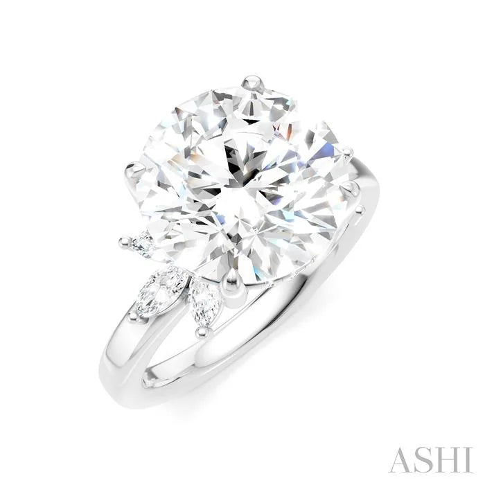 Round Shape Semi-Mount Diamond Engagement Ring
