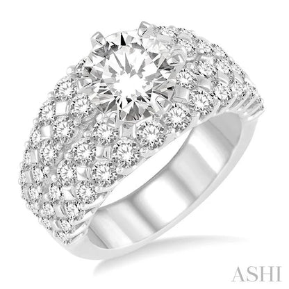 Round Shape Semi-Mount Diamond Engagement Ring