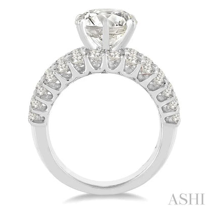 Round Shape Semi-Mount Diamond Engagement Ring