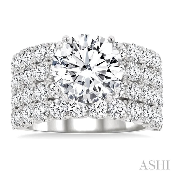 Round Shape Semi-Mount Diamond Engagement Ring