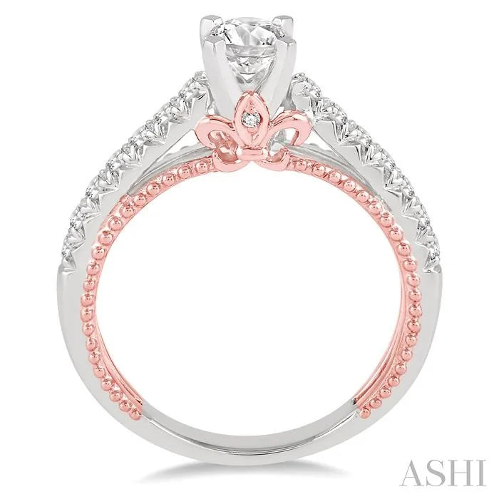 Round Shape Diamond Engagement Ring