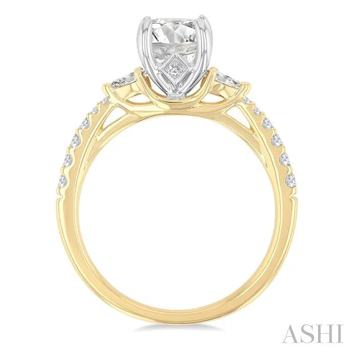 Round Shape Semi-Mount Diamond Engagement Ring