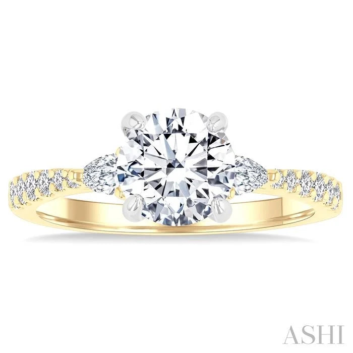 Round Shape Semi-Mount Diamond Engagement Ring