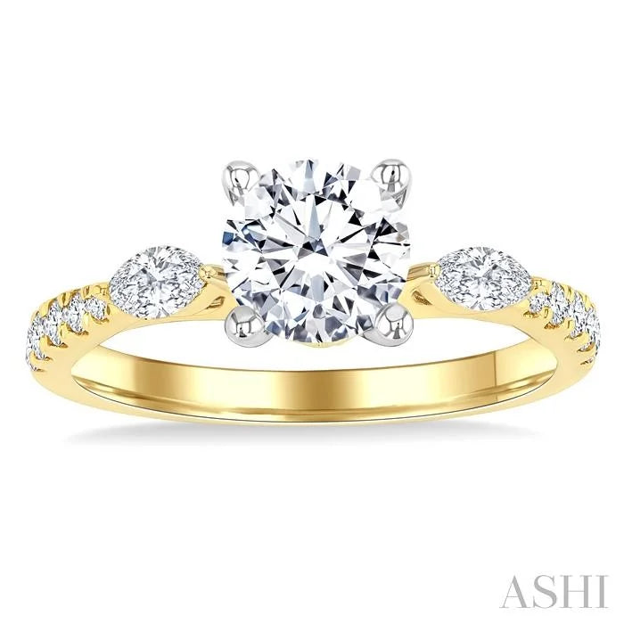 Round Shape Semi-Mount Diamond Engagement Ring