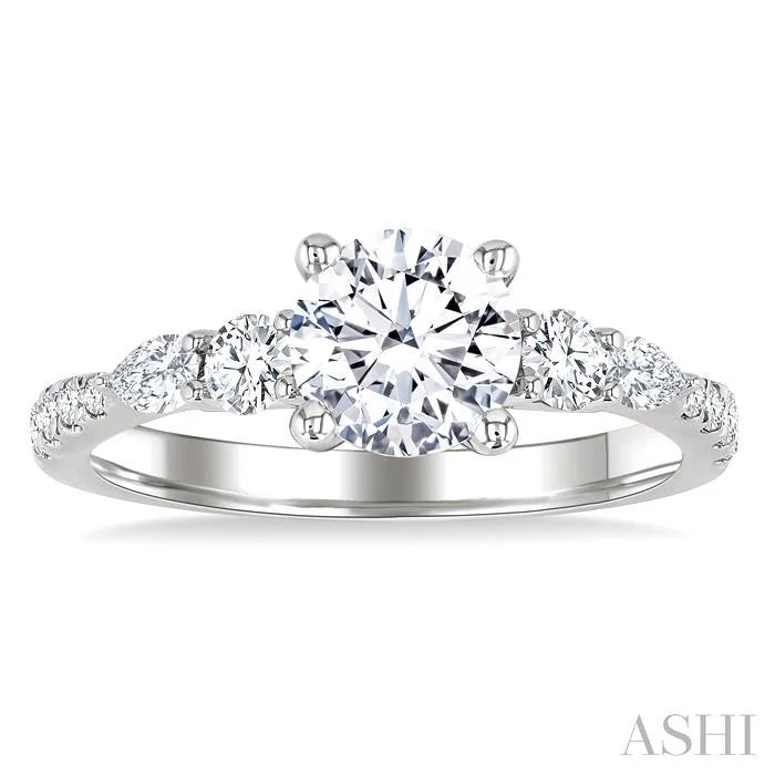 Round Shape Semi-Mount Diamond Engagement Ring