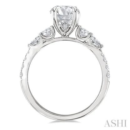 Round Shape Semi-Mount Diamond Engagement Ring