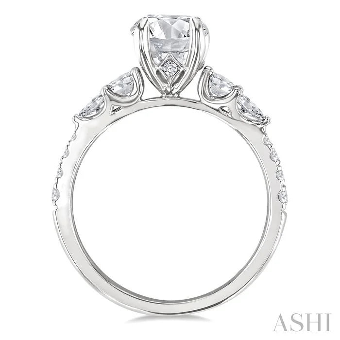 Round Shape Semi-Mount Diamond Engagement Ring