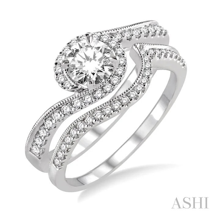 Round Shape Halo Diamond Wedding Set
