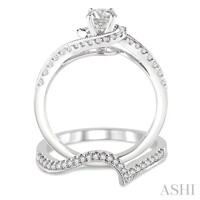Round Shape Halo Diamond Wedding Set