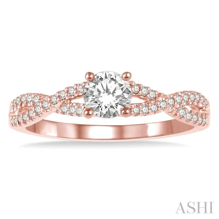 Round Shape Diamond Engagement Ring