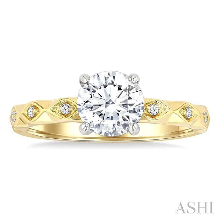 Round Shape Semi-Mount Diamond Engagement Ring