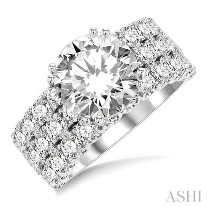 Round Shape Semi-Mount Diamond Engagement Ring