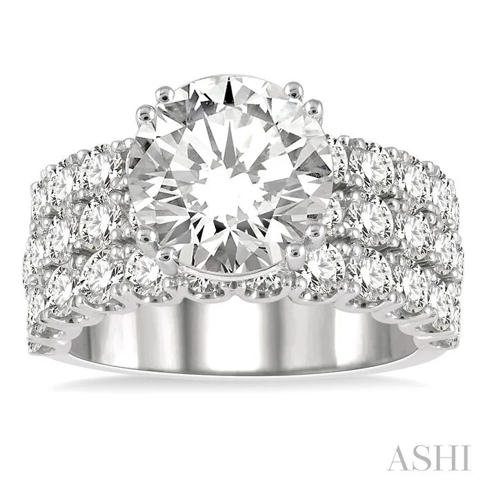 Round Shape Semi-Mount Diamond Engagement Ring