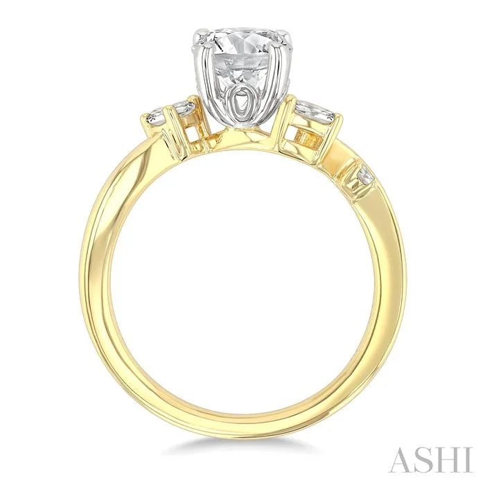 Round Shape Semi-Mount Diamond Engagement Ring