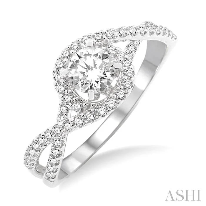 Round Shape Halo Diamond Engagement Ring
