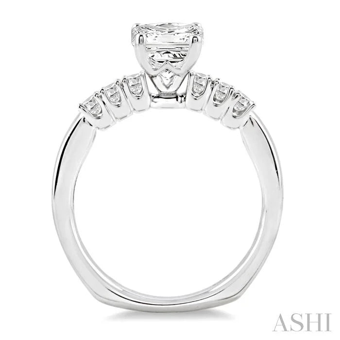 Princess Shape Diamond Engagement Ring