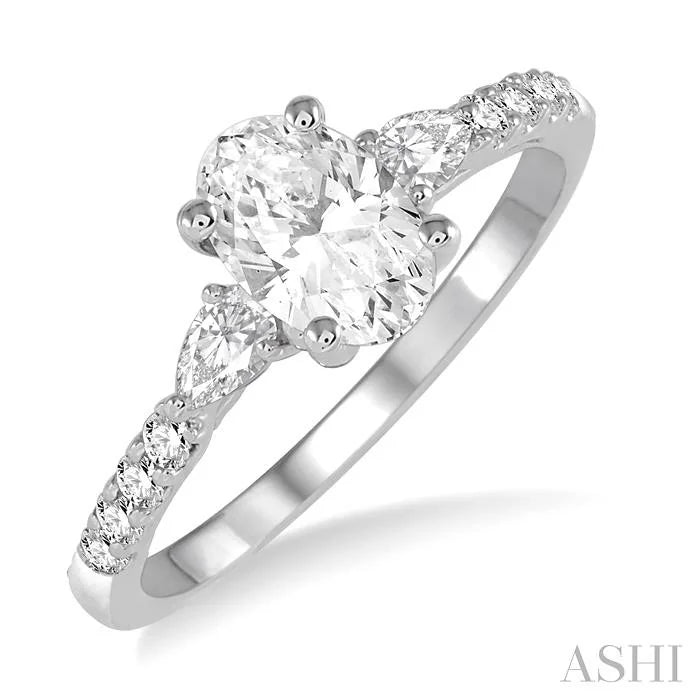 Oval Shape Semi-Mount Diamond Engagement Ring
