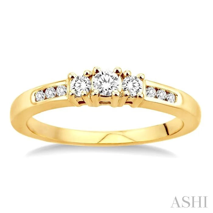 Round Shape Past Present & Future Diamond Engagement Ring