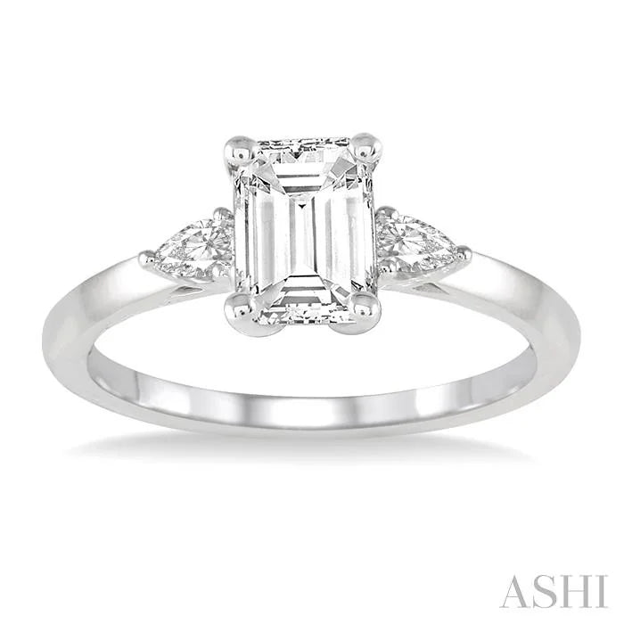 Emerald Shape Diamond Engagement Ring