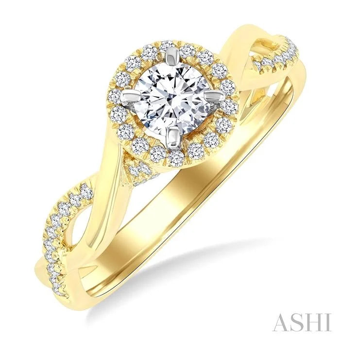 Round Shape Halo Diamond Engagement Ring