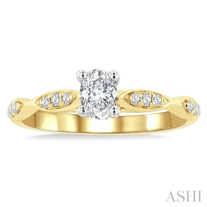Oval Shape Semi-Mount Diamond Engagement Ring