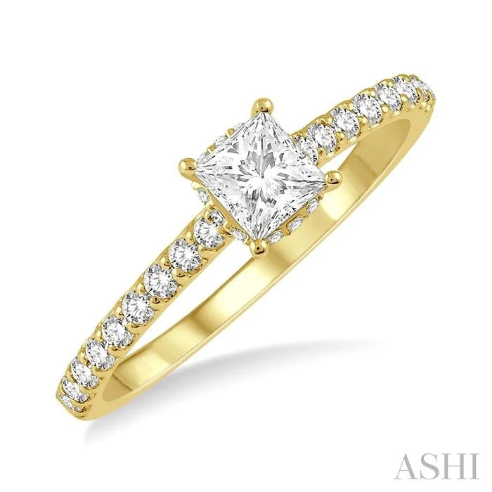 Princess Shape Diamond Engagement Ring