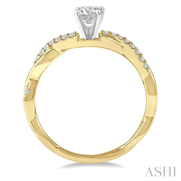 Round Shape Diamond Engagement Ring