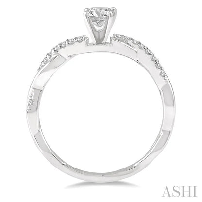 Round Shape Diamond Engagement Ring