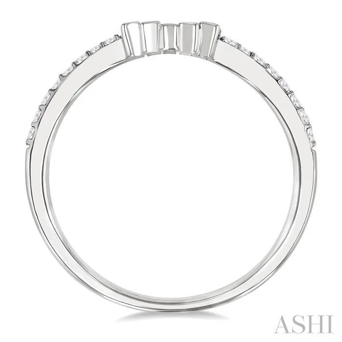 Chevron Baguette Diamond Wedding Band