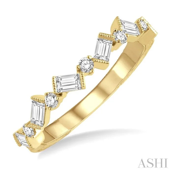 Scatter Zig-Zag Baguette Diamond Fashion Band