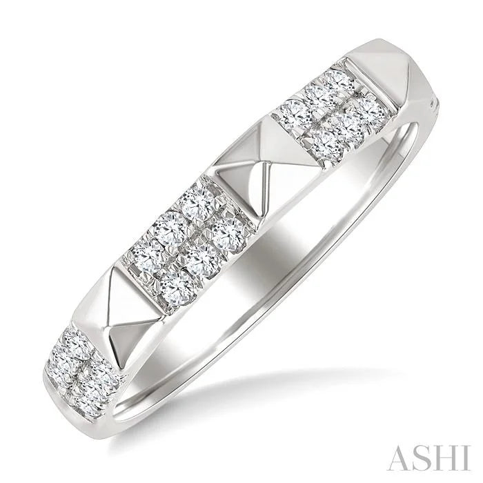 Pyramid Diamond Fashion Ring