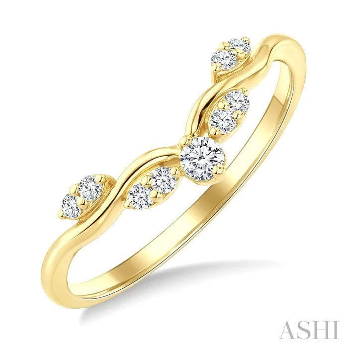 Chevron Diamond Fashion Band