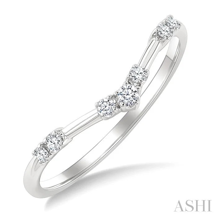 Chevron Diamond Fashion Band