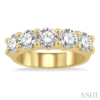 Round Shape 5 Stone Diamond Wedding Band
