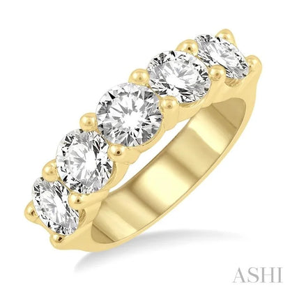 Round Shape 5 Stone Diamond Wedding Band